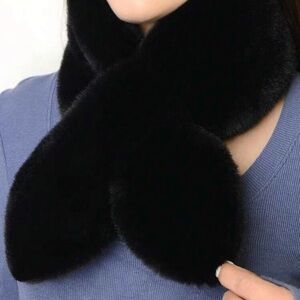 Elegant Black Faux Fur Scarf